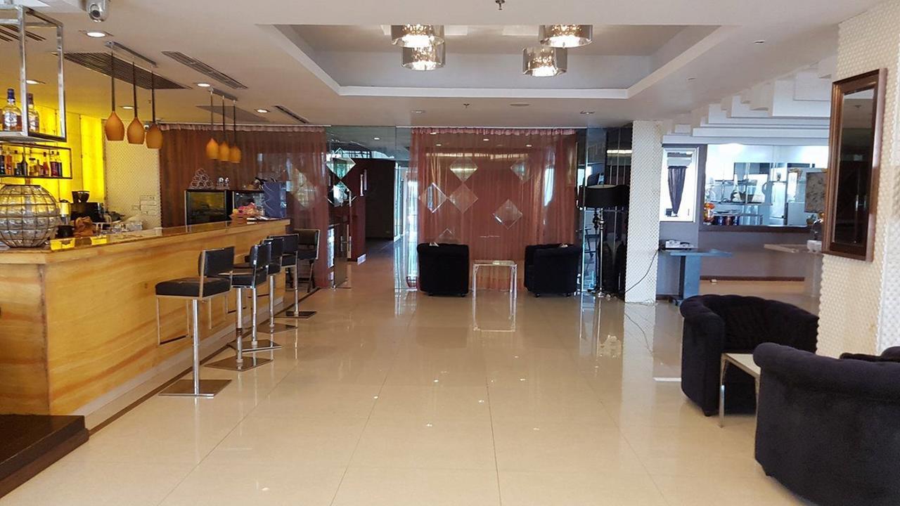 Rashmi'S Plaza Hotel Vientiane Exterior photo