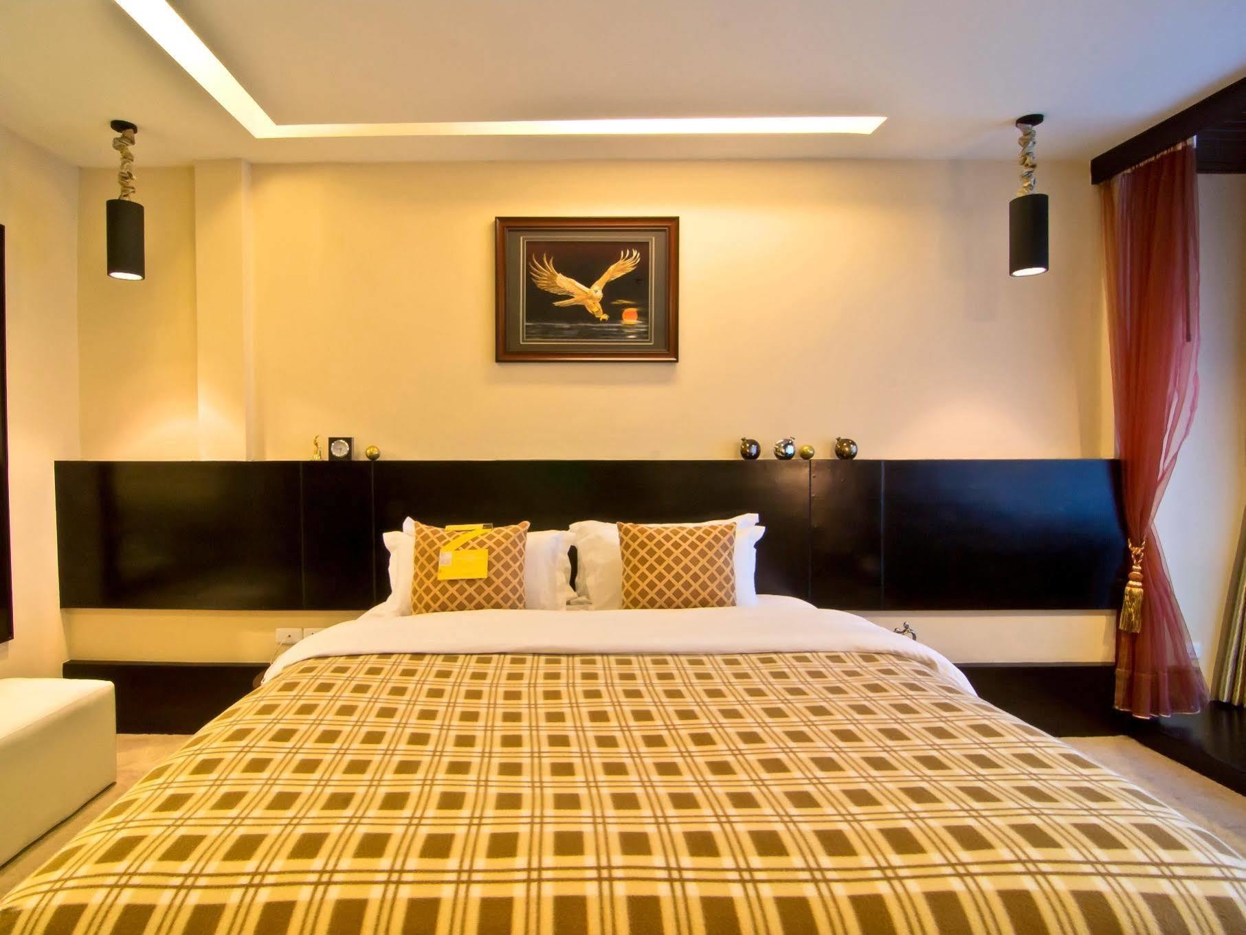 Rashmi'S Plaza Hotel Vientiane Exterior photo
