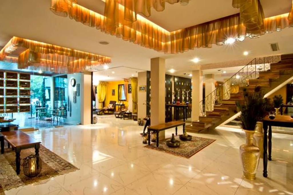 Rashmi'S Plaza Hotel Vientiane Exterior photo